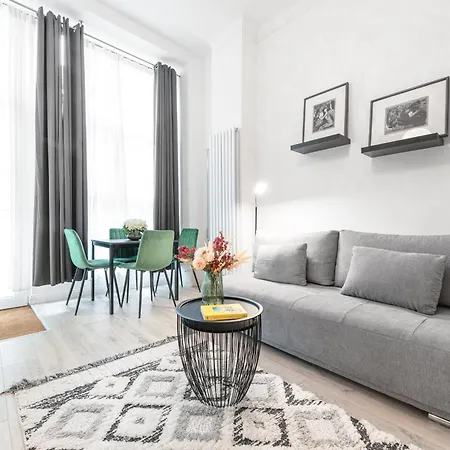 The Mierendorf I, Campy Group & Family Apartment, 1br, 1 Living Room, Ideal For 2 - 4 Guests Appartement