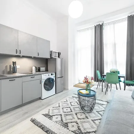 The Mierendorf I, Campy Group & Family Apartment, 1br, 1 Living Room, Ideal For 2 - 4 Guests Berlín