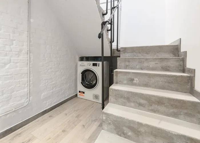 Apartamento The Mierendorf I, Campy Group & Family Apartment, 1br, 1 Living Room, Ideal For 2 - 4 Guests *