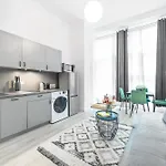 The Mierendorf I, Campy Group & Family Apartment, 1br, 1 Living Room, Ideal For 2 - 4 Guests Berlin