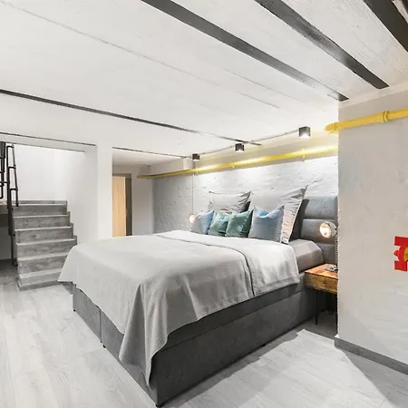 The Mierendorf I, Campy Group & Family Apartment, 1br, 1 Living Room, Ideal For 2 - 4 Guests 公寓